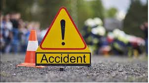 A woman died in Jalandhar due to a bad road