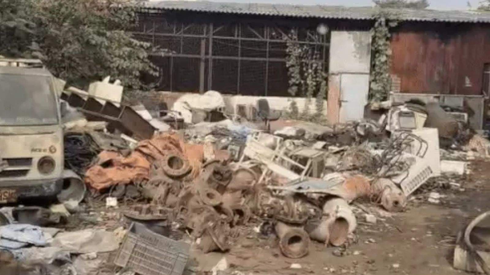 Massive explosion in Jalandhar's Santokhpura, 1 dead, people panicked