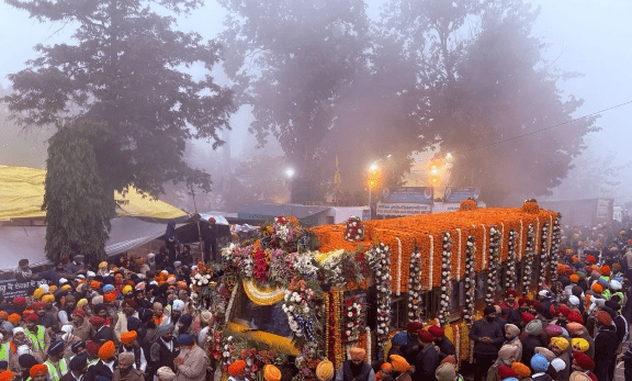 Extraordinary Nagar Kirtan at Sri Fatehgarh Sahib, CM Mann pays tribute to the unparalleled martyrdom of the Sahibzadas