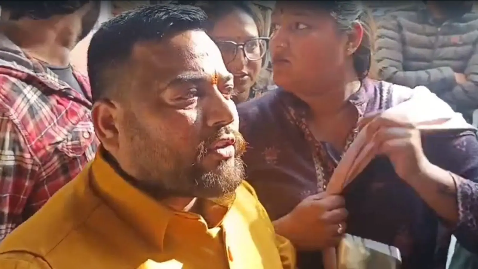 High voltage drama inside the police station in Jalandhar! Women were beaten up, know the matter