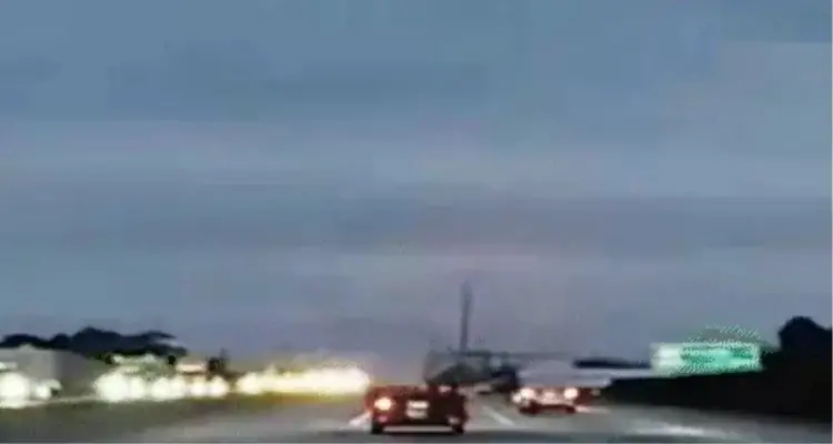 Accident occurred during emergency landing of plane on highway in America, plane collided with car