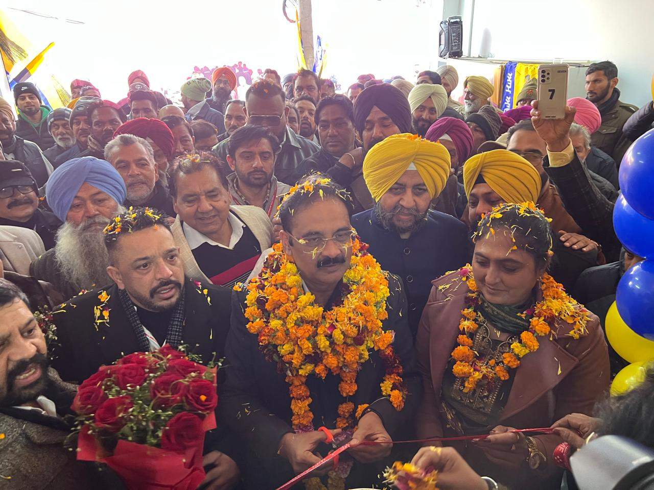 Grand inauguration of Aam Aadmi Party's new office in Jalandhar Cantt