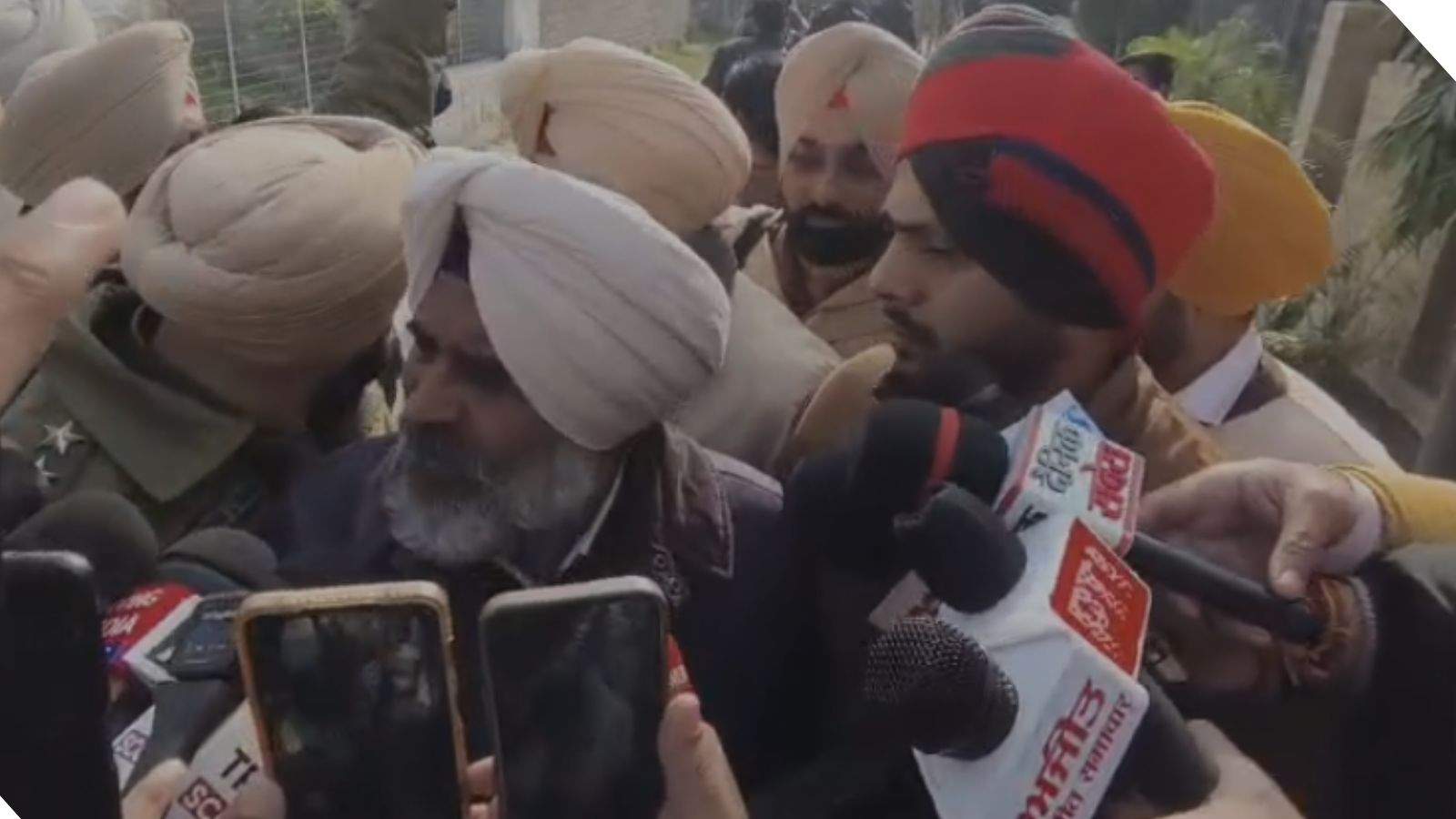 Political clash in Jalandhar over Atishi video controversy, AAP-Congress workers clash in front of MLA Pargat Singh's house