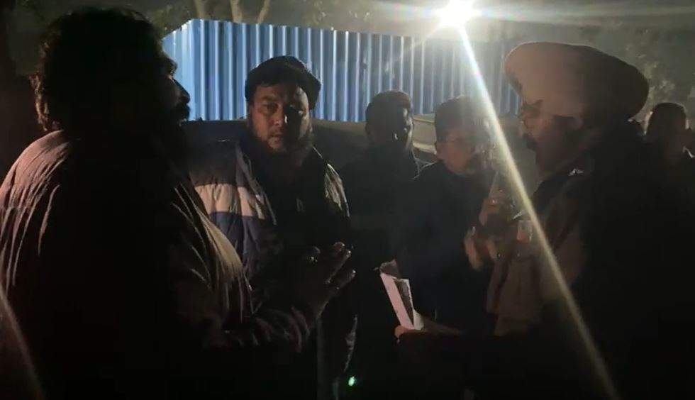 Hindu organizations beat up truck driver in Jalandhar, accused him of cow smuggling