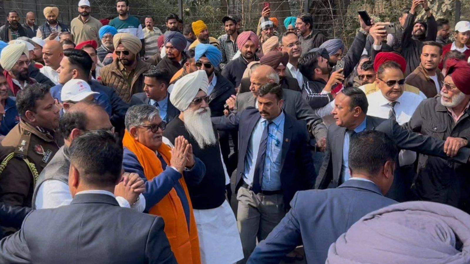 Dera Beas chief joins Governor's anti-drug march in Ferozepur