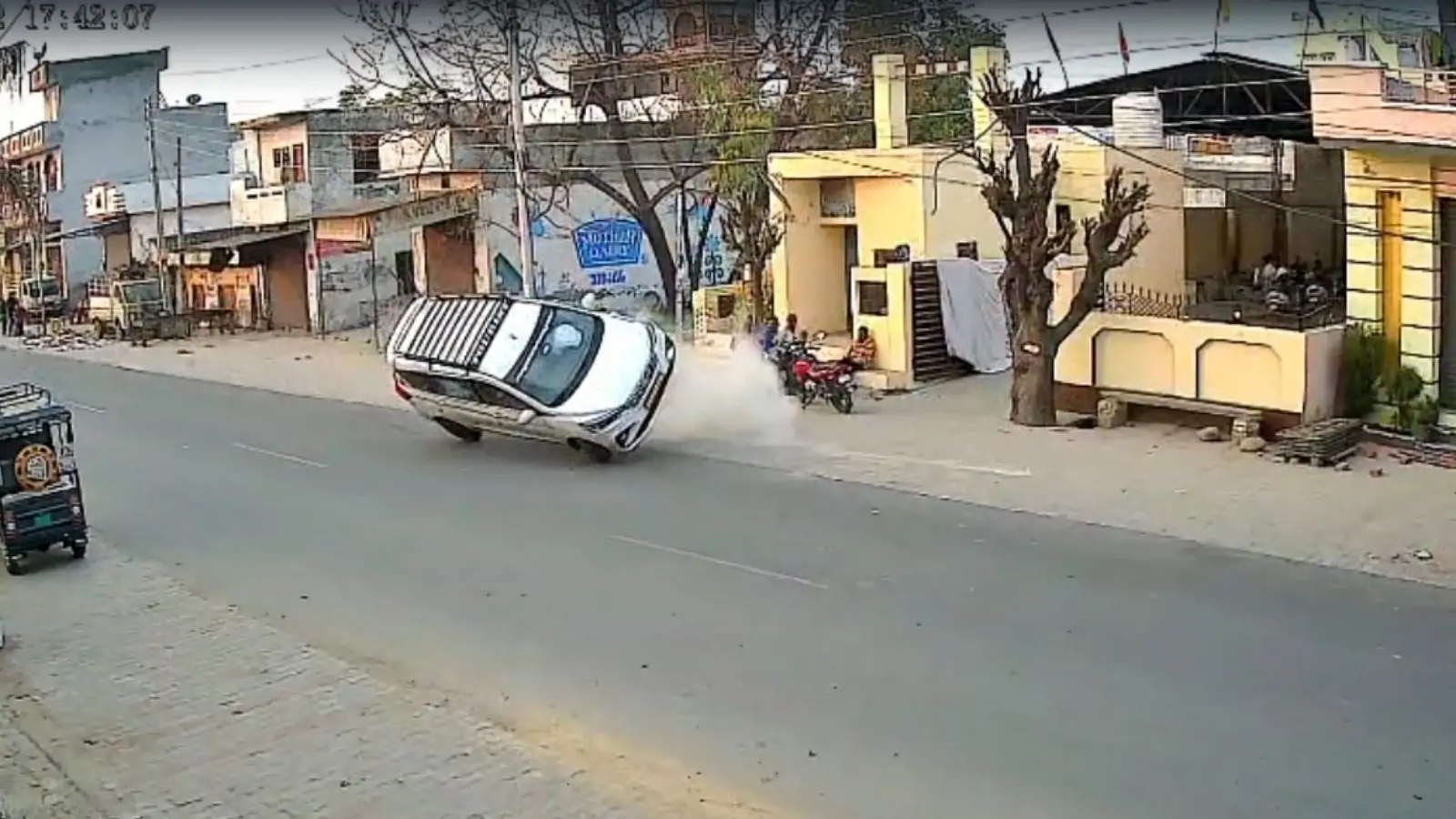 A car's tire burst in Jalandhar, an accident occurred on Phillaur-Noormahal road.