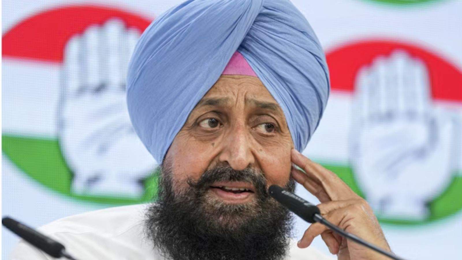 Pratap Bajwa in trouble again, Punjab Scheduled Caste Commission summons him over controversial statement