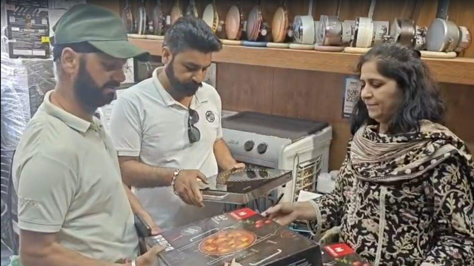 Demand for electric stoves increases amid LPG gas shortage in Jalandhar