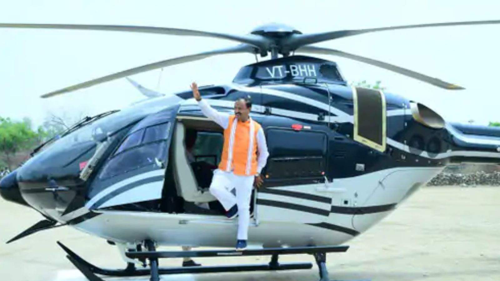 UP Deputy CM Keshav Prasad Maurya Helicopter Emergency Landing