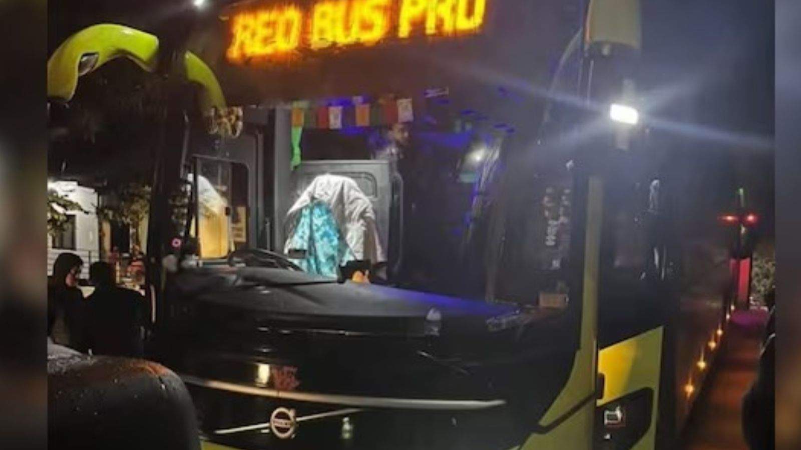 Kangra volvo bus attack punjab youth driver conductor injured himachal