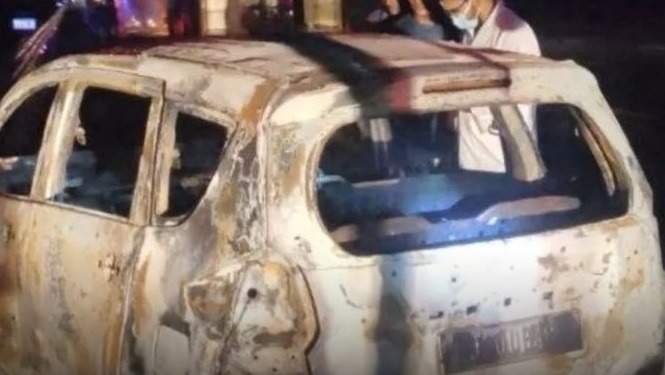 Five people were burnt alive in a car fire while returning from Vaishno Devi.