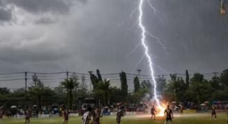Punjab's weather takes a turn; rain likely in 8 districts.